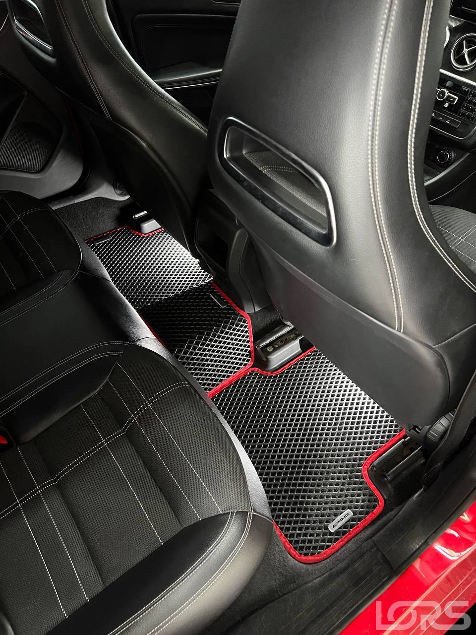 Mercedes-Benz W176 (2012-2018) modeline özel Lors EVA oto paspasları